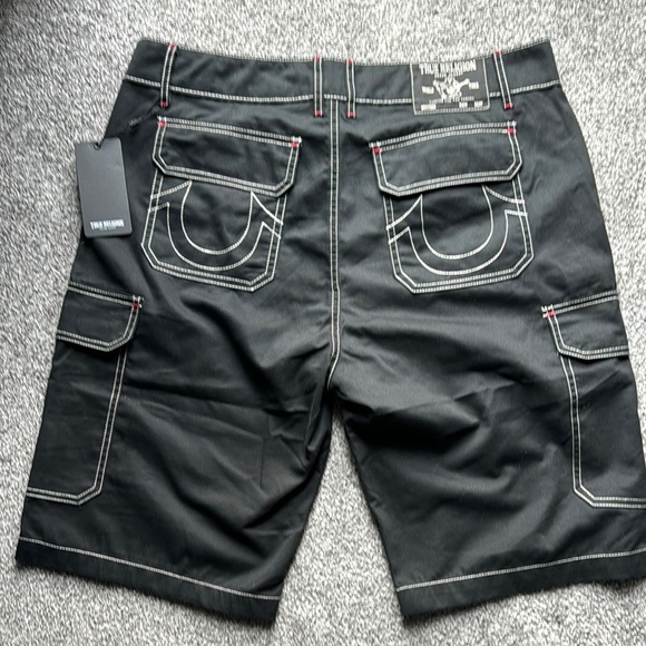 Men's Black Cargo Shorts - Picture 4 of 8